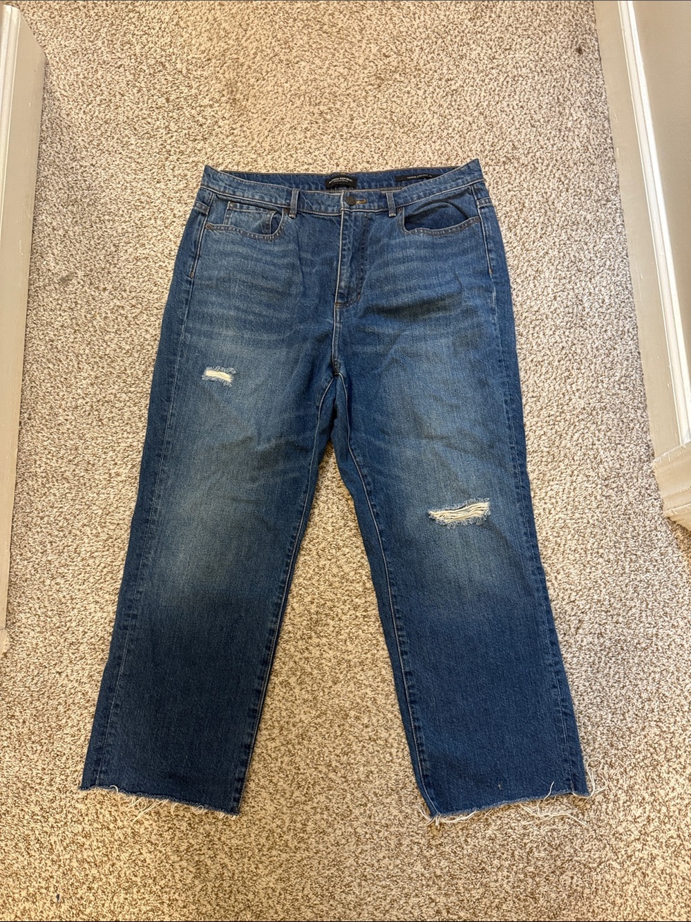 Banana republic vintage straight jeans with distressing sz 32